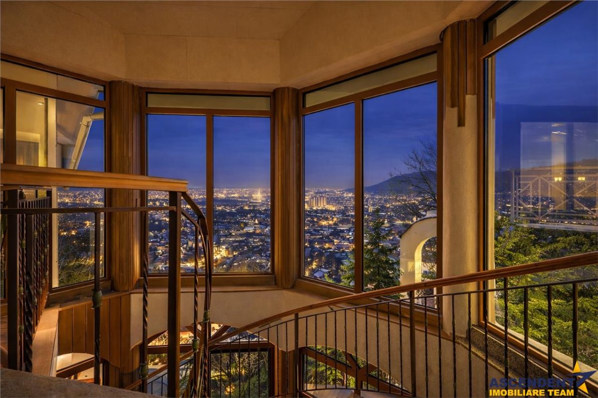 Castelariu:spectacol panoramic,locatie prestigioasa,exclusivist confort,Central, Brasov - foto 3