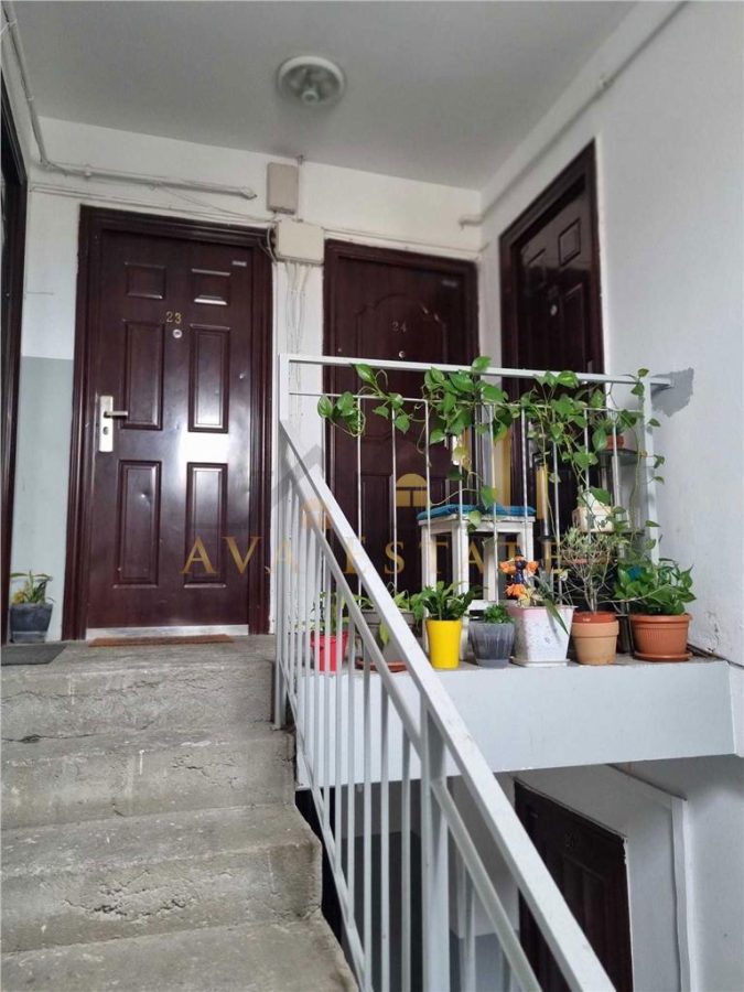 2 Camere, DECOMANDAT,  Mansarda - ZONA GIROCULUI - Timisoara