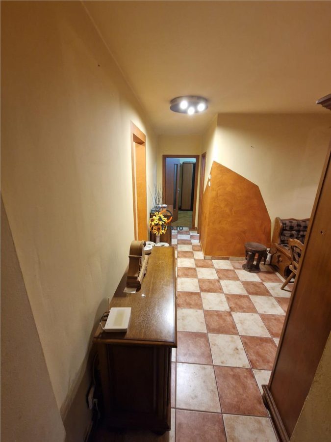 Decomandat 4 camere etaj 1 Circumvalatiunii/Iulius Town - foto 18