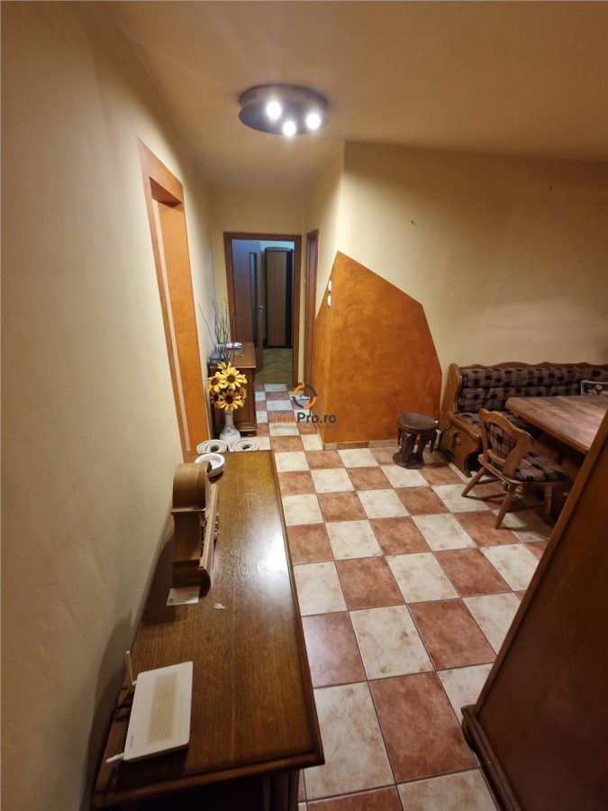 Decomandat 4 camere etaj 1 Circumvalatiunii/Iulius Town - foto 19