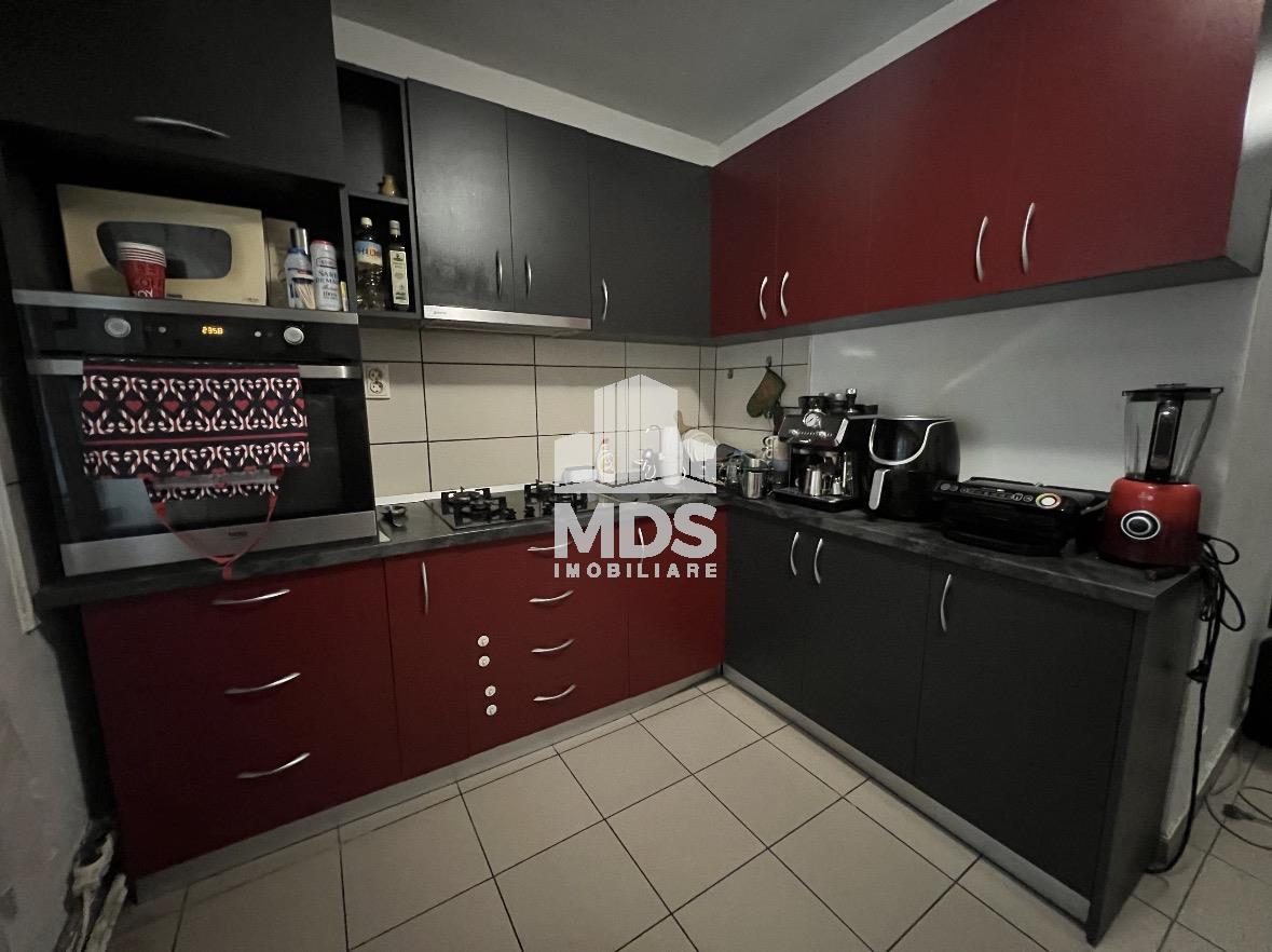 Decomandat, model mare cu 2 bai la parter inalt - foto 3