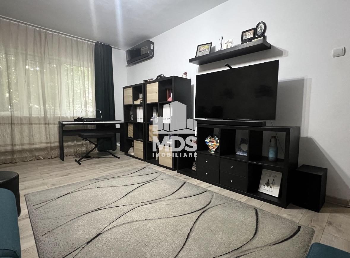 Decomandat, model mare cu 2 bai la parter inalt - foto 7