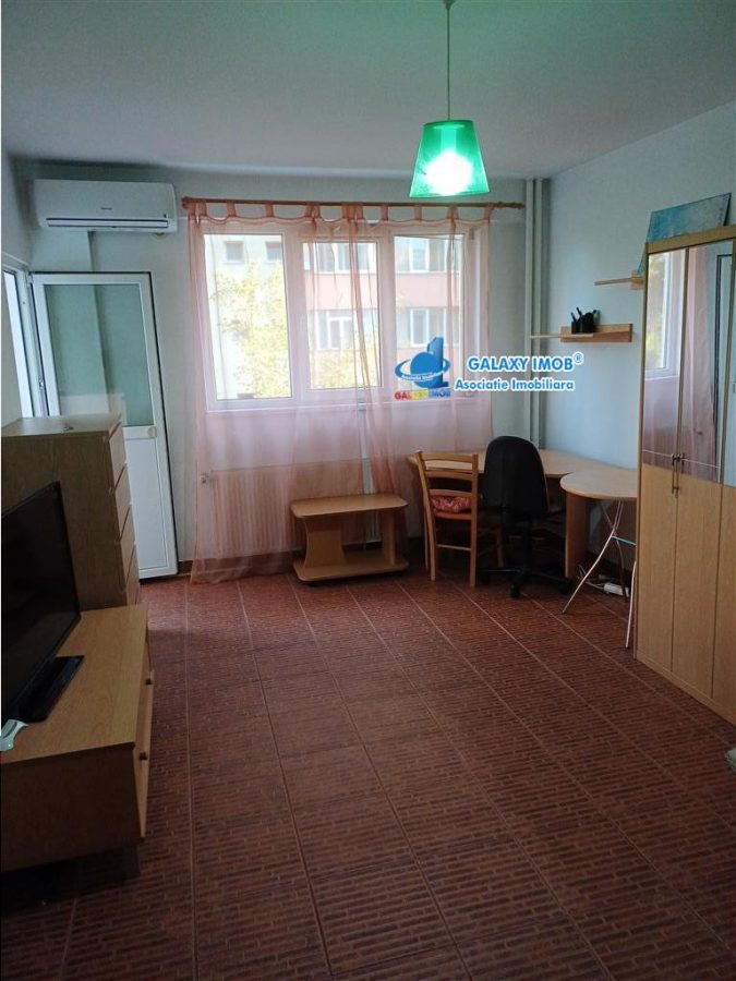 Inchiriere garsoniera bloc mixt ,2 min  Dristor  metrou - Bucuresti