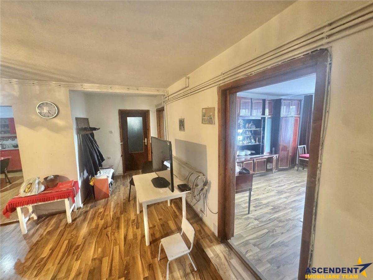 Casa, clinica, gradinita, afterschool sau sediu firma, Zizinului, Brasov - foto 6