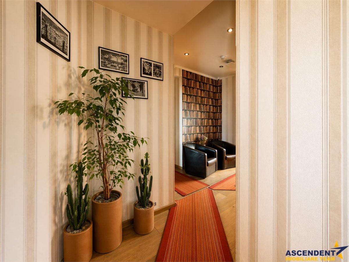 Resort cu perspectiva remarcabila in Centrul Istoric, Piata Unirii, Brasov - foto 14