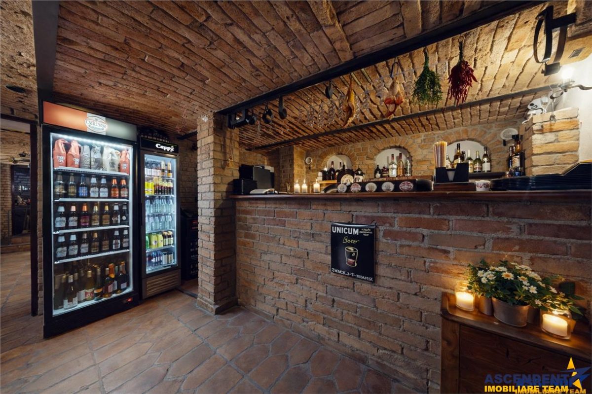 Resort cu perspectiva remarcabila in Centrul Istoric, Piata Unirii, Brasov - foto 15