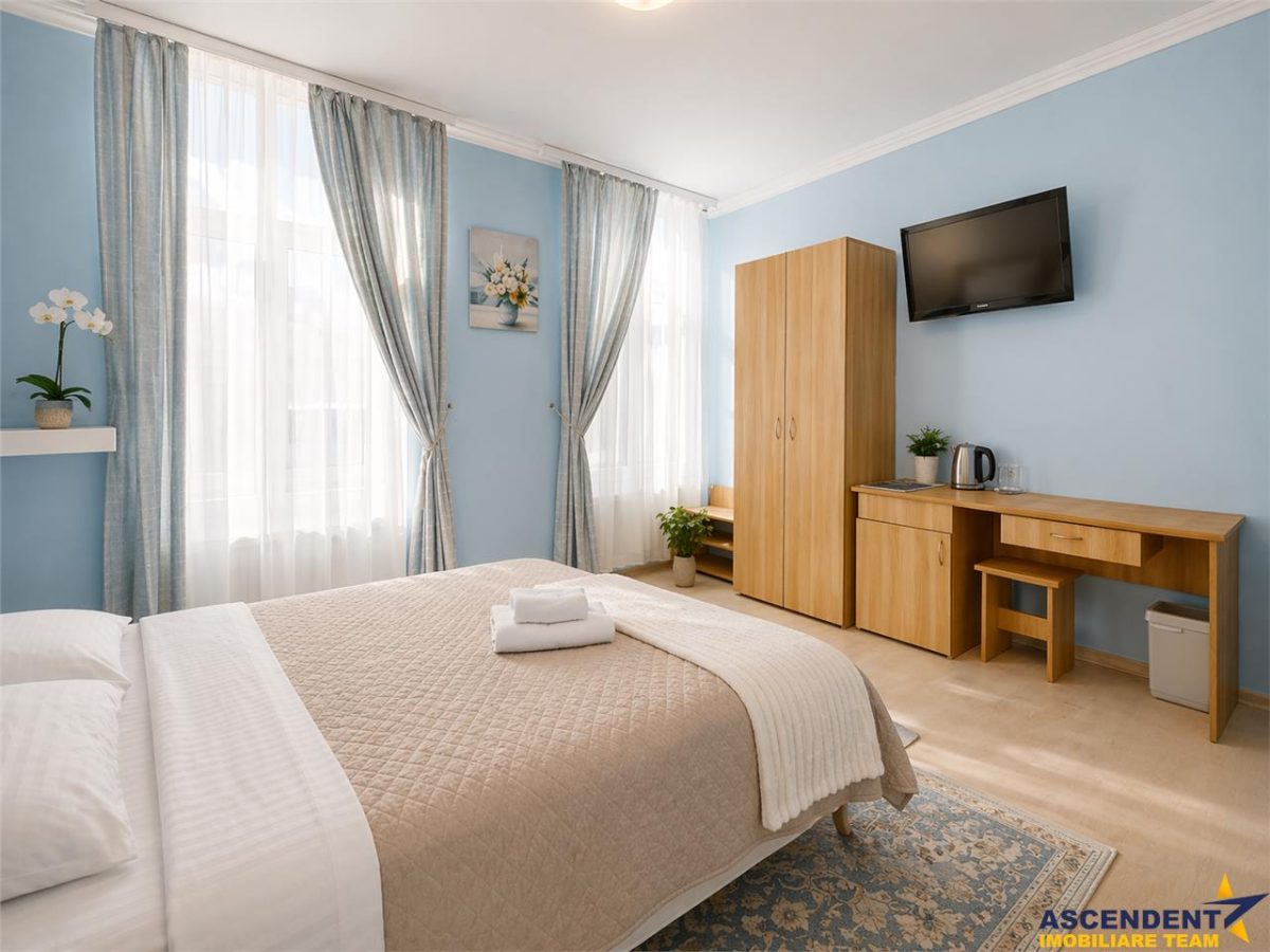 Resort cu perspectiva remarcabila in Centrul Istoric, Piata Unirii, Brasov - foto 3