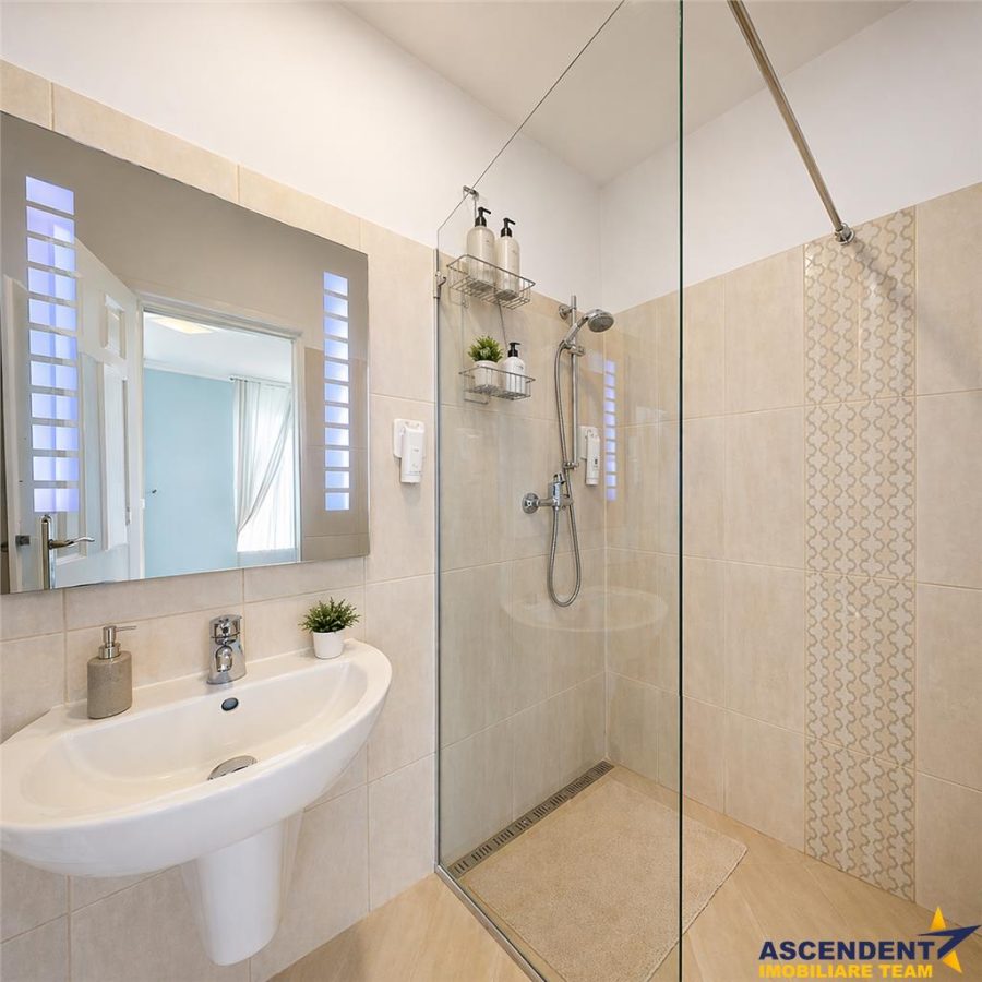 Resort cu perspectiva remarcabila in Centrul Istoric, Piata Unirii, Brasov - foto 9