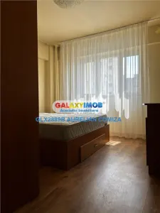 Apartament 4 camere bloc stradal Sebastian - foto 3