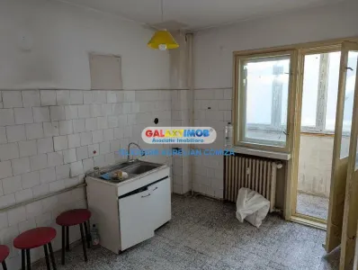 Vanzare apartament 4 camere zona Domenii/Agronomie etaj 4/4 decomandat - foto 6