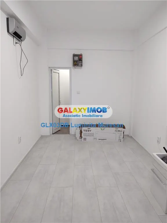 Vanzare spatiu comercial 18mp Voinesti Judetul Dambovita - foto 2