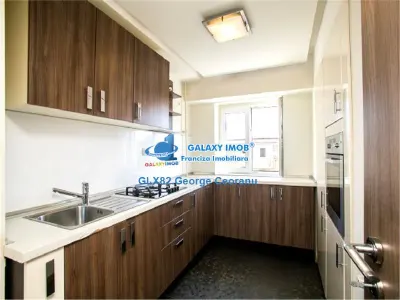 Inchiriere apartament 3 camere de lux  Decebal - foto 16