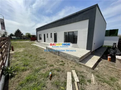 Crevedia Str Uzinei Casa 3 camere 2 bai SU 52 mp Teren 220 MP - foto 2