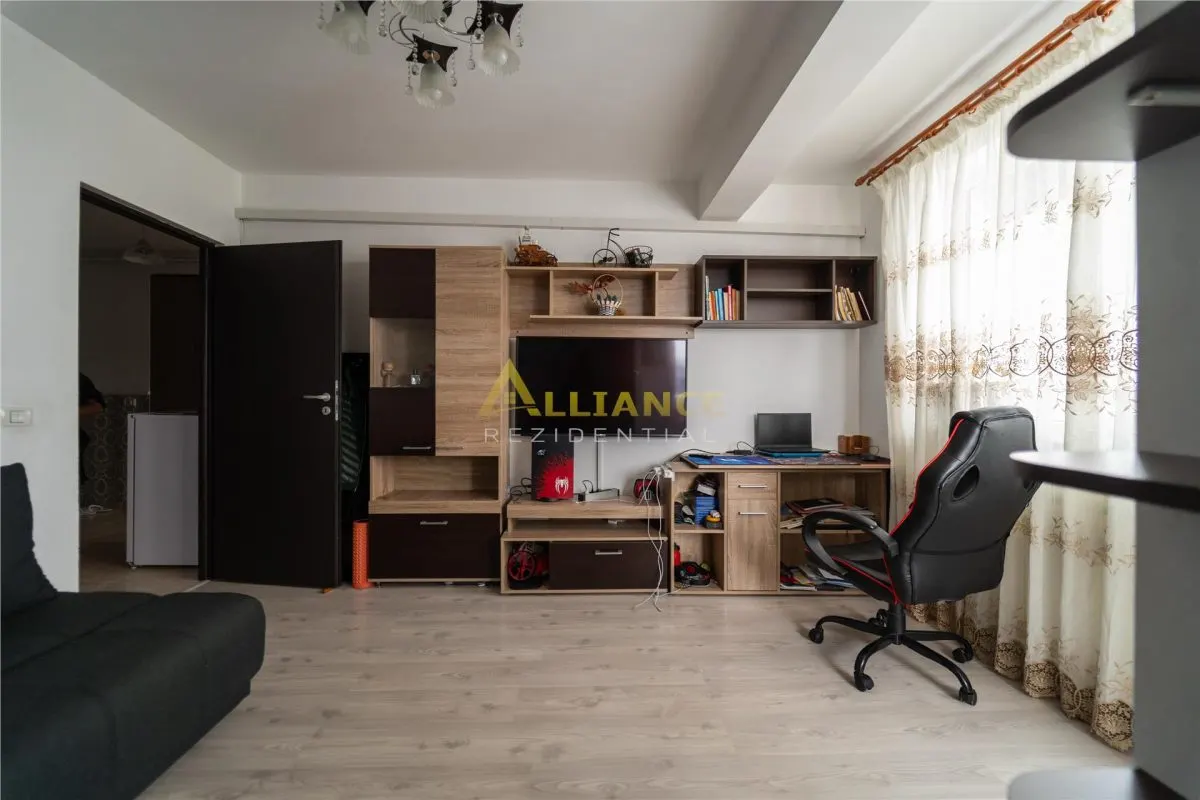 Apartament 3 camere cu 2 bai - Strada Solstitiului - foto 2