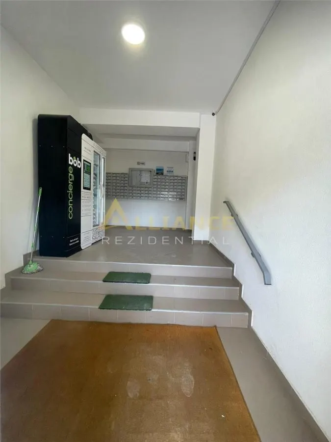 Apartament cu 3 camere | decomandat - SECTOR 4 - - foto 4