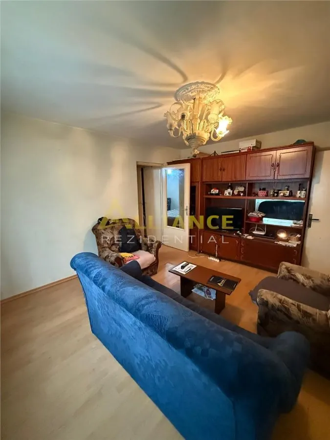 De vanzare in exclusivitate apartament 2 camere – Str Argeselu - foto 3