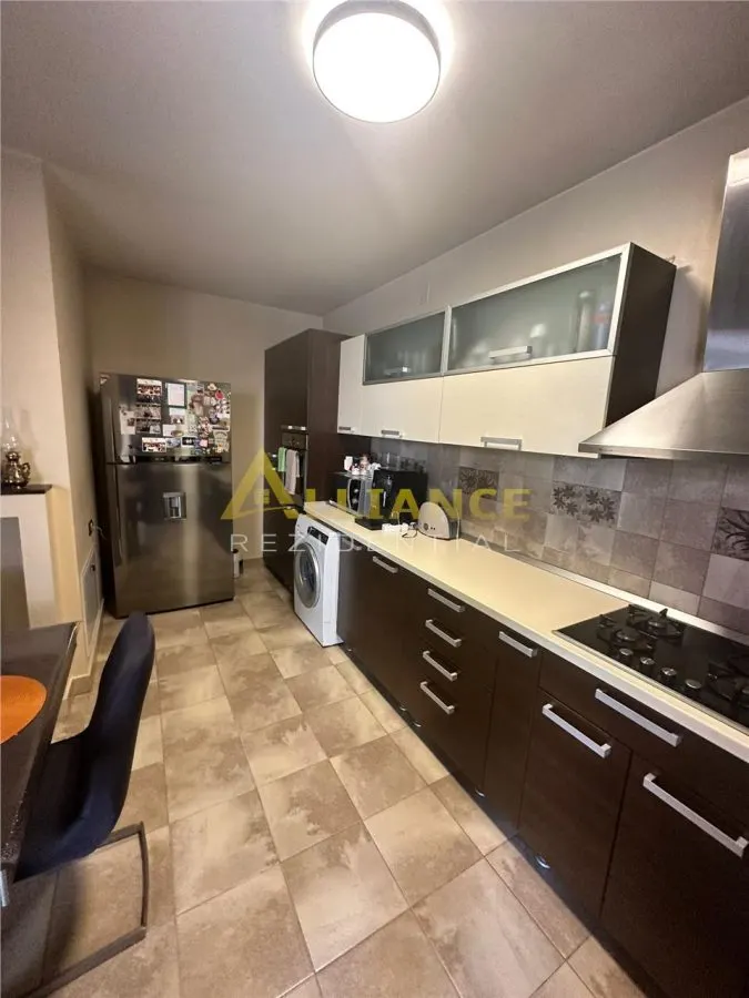Piata Sudului ~Casa individuala 4 camere ~ 3 bai - foto 7