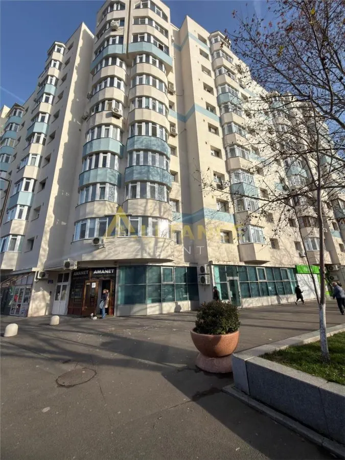 5 Min Metrou Aparatorii Patriei Apartament 3 camere decomandat - foto 11