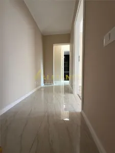 5 Min Metrou Aparatorii Patriei Apartament 3 camere decomandat - foto 3