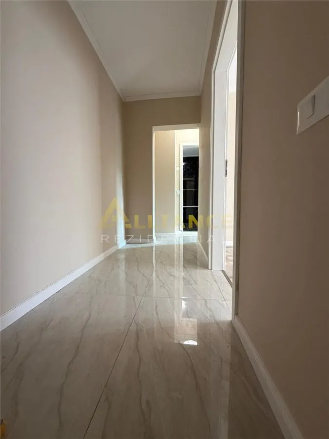 5 Min Metrou Aparatorii Patriei Apartament 3 camere decomandat - foto 3