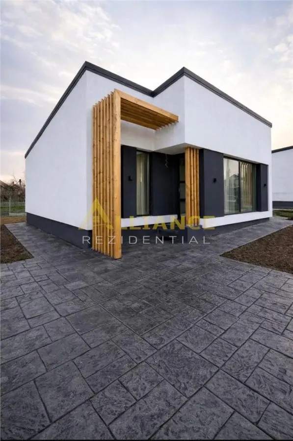 Casa parter- placa de beton- str asfaltata- 4 camere - foto 1