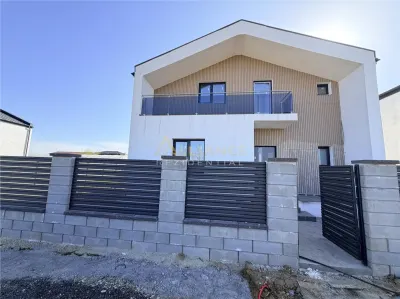 Casa viitorului  || Pompa de caldura || Panouri foto 11,7 kw - foto 2