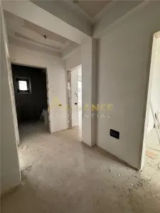 Vila cu 5 camere - 4 bai | 180 MPU - Teren 190 MP - foto 8