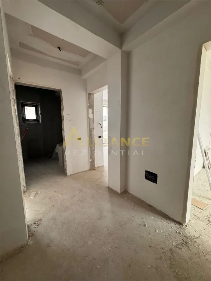 Vila cu 5 camere - 4 bai | 180 MPU - Teren 190 MP - foto 8
