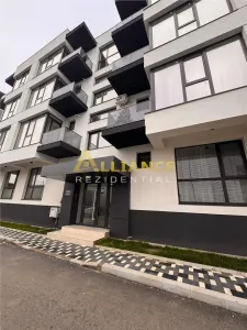 Apartament 3 camere - foto 2