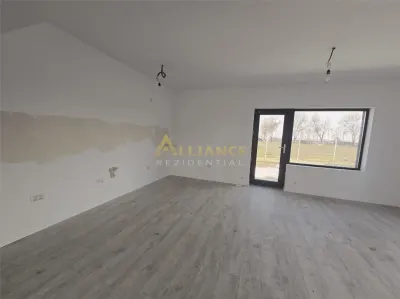 3 CAMERE 2 BĂI - COMUNA BERCENI, ILFOV - 130.000€ - foto 3