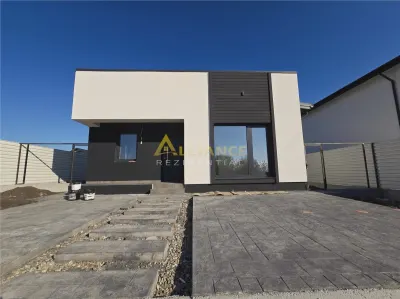 Casa parter- 450mp teren- placa beton- beci- str AVIATORILOR - foto 1