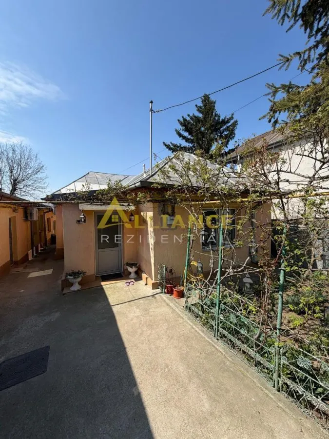 EXCLUSIVITATE casa + teren 754 mp | 2 locuinte | garaj | Catelu - foto 3