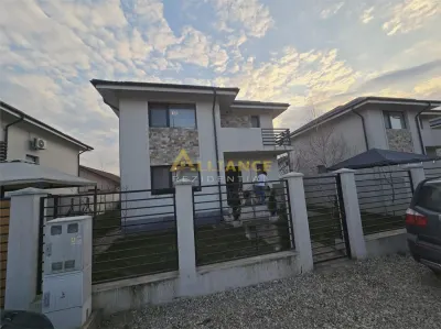 Casa individuala,bine amplasata,mobilata/utilata modern.Pret imbatabil. - foto 15
