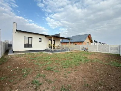 Casa Parter |3 camere+2 bai | Incalzire pardoseala | Teren 371mp - foto 4