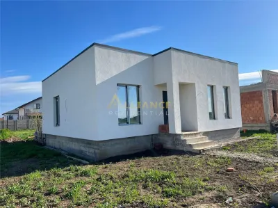 Casa individuala - 4 camere  - 2 bai -  80 mp utili-teren 307 mp - foto 1