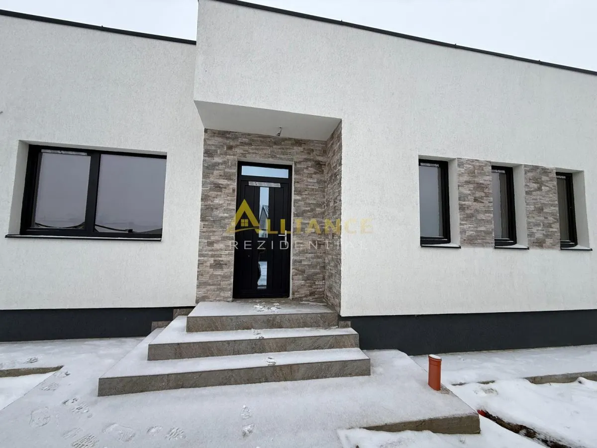 Casa individuala parter 4 camere 2 bai + dressing - foto 1
