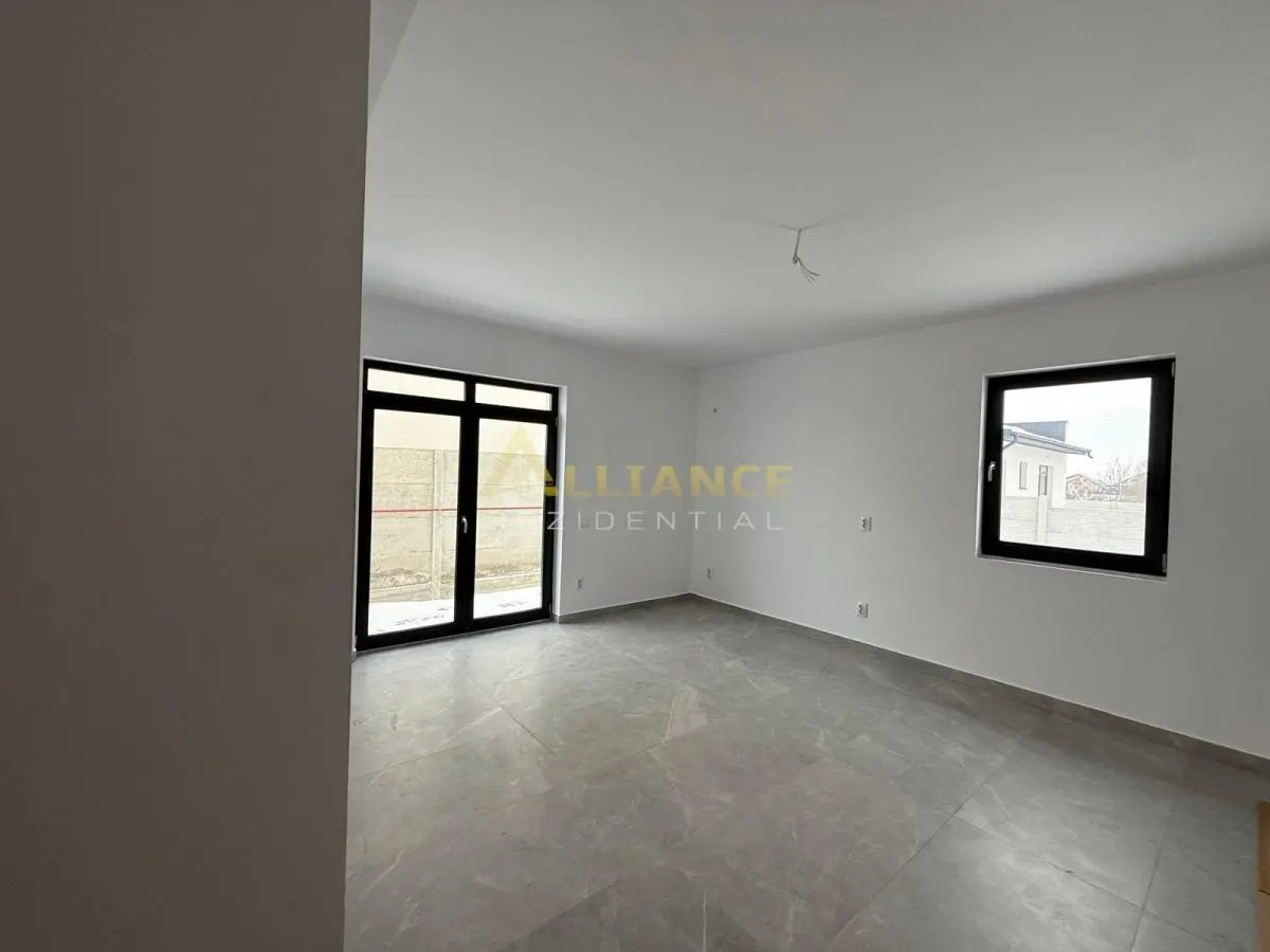 Casa individuala parter 4 camere 2 bai + dressing - foto 7