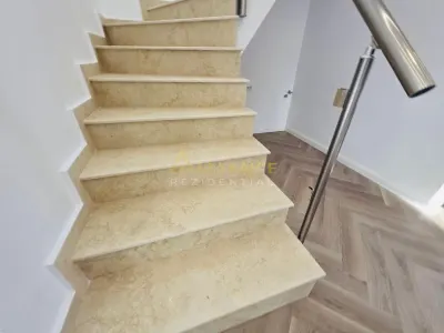 Casa moderna de vanzare in Berceniâ€“cartier nou, teren 540 mp - foto 8