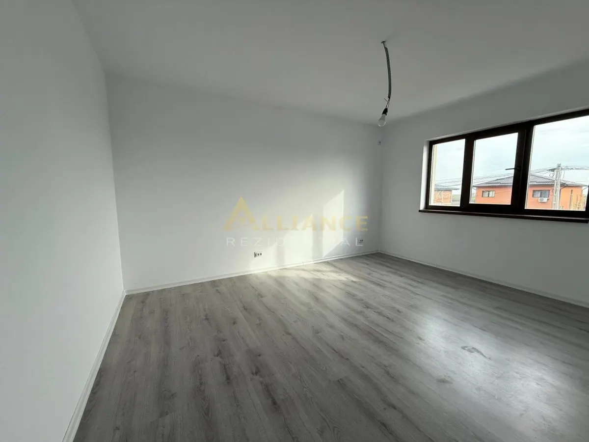 4 camere 2 bai 320mp teren - foto 11