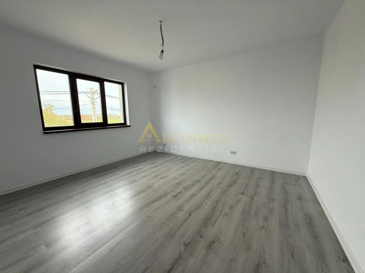 4 camere 2 bai 320mp teren - foto 10