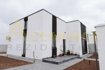 CASA INDIVIDUALA 2 BAI 2 DORMITOARE- METROU TUDOR ARGHEZI - foto 1