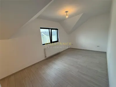 Vila pe prima strada / 4 Camere / 3 Bai / Incalzire Pardoseala / Teren 308 mp - foto 17