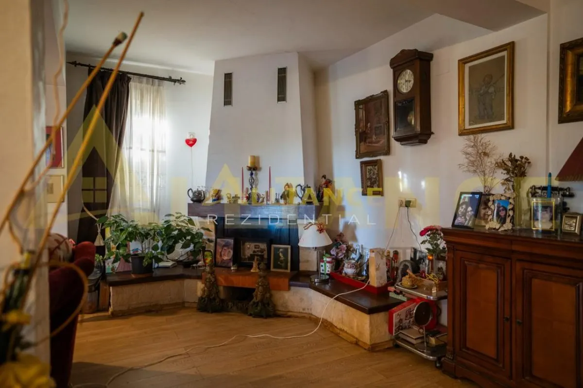 Proprietate Exclusivista cu Deschidere Spectaculoasa la Apa - Domeniu Privat cu Ponton si Teren Generos de 1800 mp - foto 16