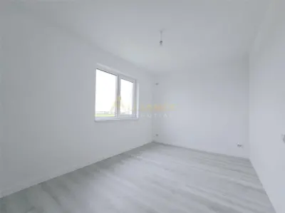 Vila tip duplex - 4 camere - 2 bai - pod - beci - foto 3