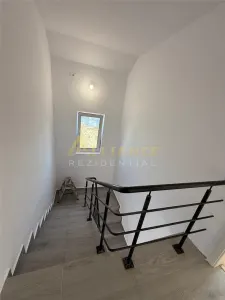 Vila individuala / 4 Camere / 2 Bai / Teren 300 mp - foto 9