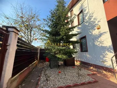 Duplex Mobilat / 4 Camere / 2 Bai / Teren 200 mp - foto 2
