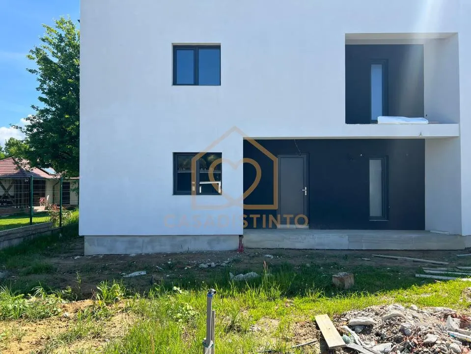 Duplex zona Castel Transilvania - foto 1