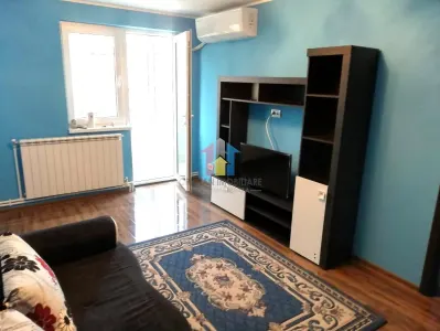 APartament 4 camere, 53 mp, cu balcon, etaj 2,  Hipodrom - foto 4