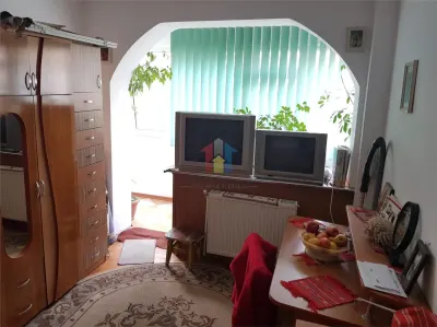 2 camere confort 1 Hipodrom parter cu balcon - foto 3
