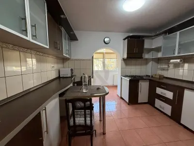 Apartament 3 camere Nicolina Prima Statie , etaj 2 - foto 12
